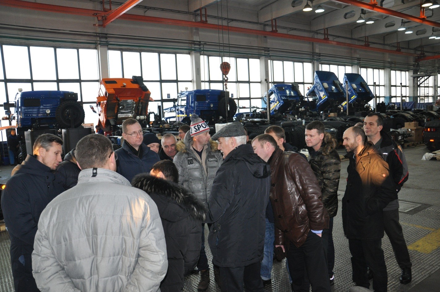 делегация АО «ЮНИС» посетила завод спецтехники ОАО «РИАТ»